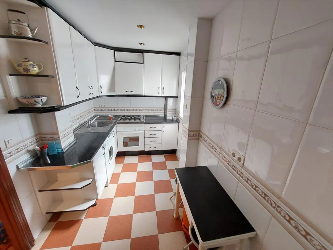 Piso en  Avenida de Dílar 9 - Foto 4