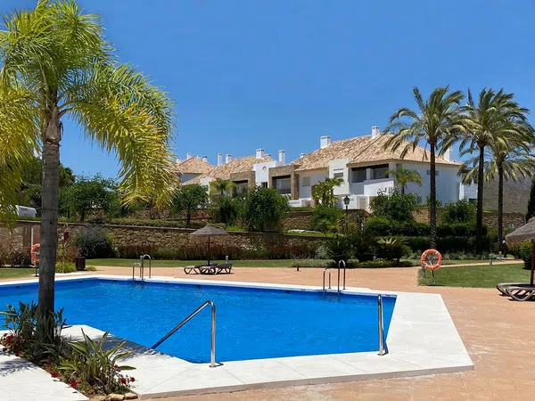 Chalet adosado en Calle del Lago, 21 - Foto 4