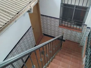 Casa adosada en  Avenida de los Almogávares 36 - Foto 4