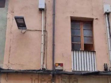 Casa adosada en  Carrer de Gurb 42 - Foto 1