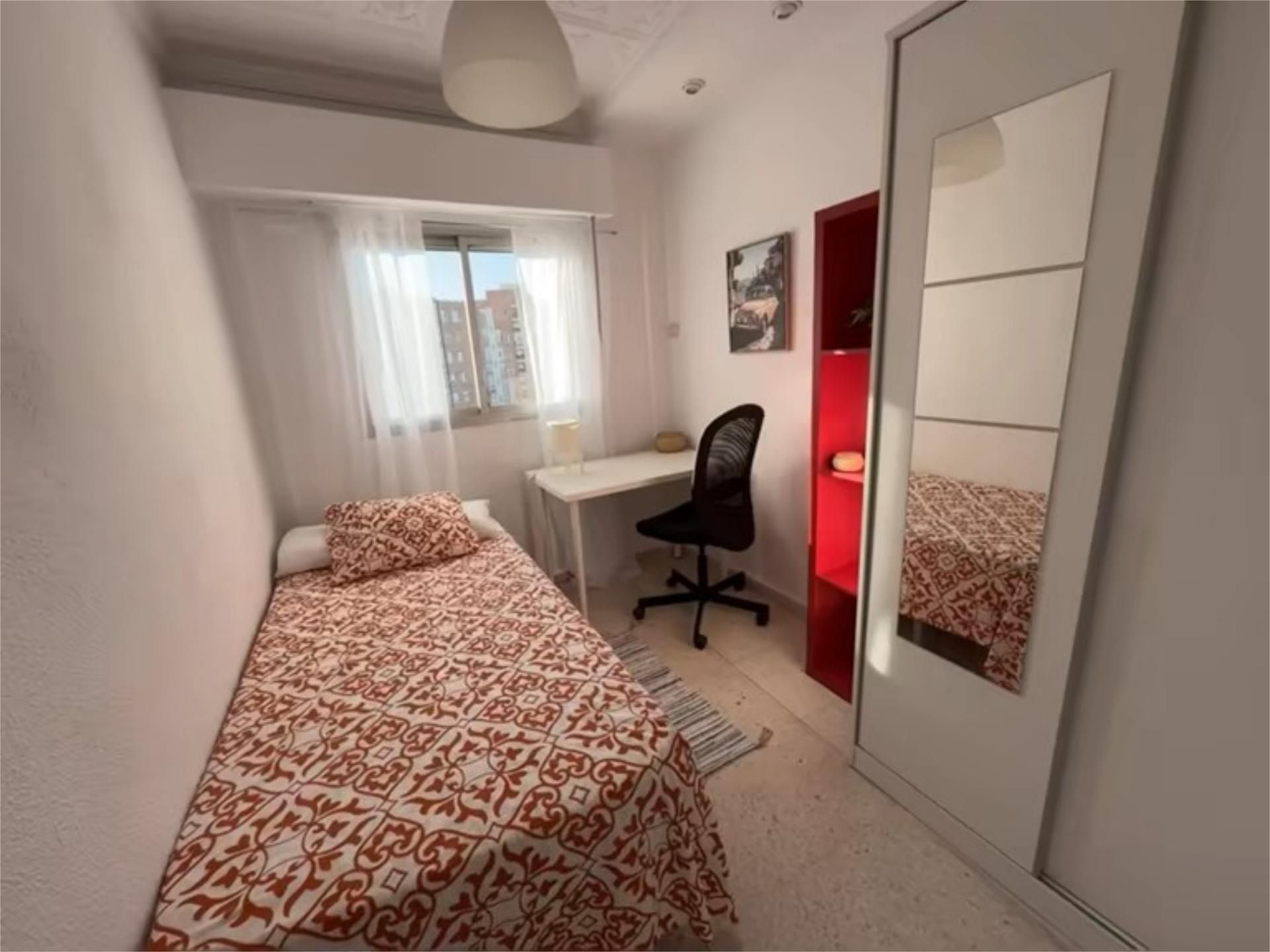 Piso en  Calle Pintor Luis Garay 1 - Foto 17