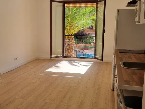 Estudio en calle de Jaime el Conquistador, 13 - Foto 3