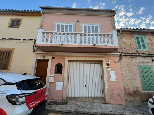 Chalet adosado en calle Can Conet, 24 - Foto 1