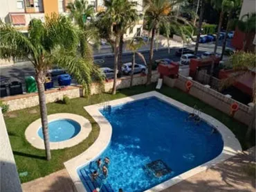 Piso en Playa Poniente - Foto 1