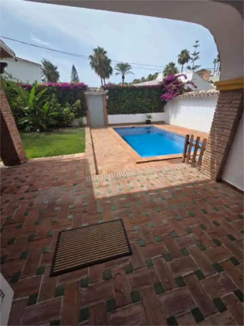 Casa adosada en Rio verde Playa - Foto 3