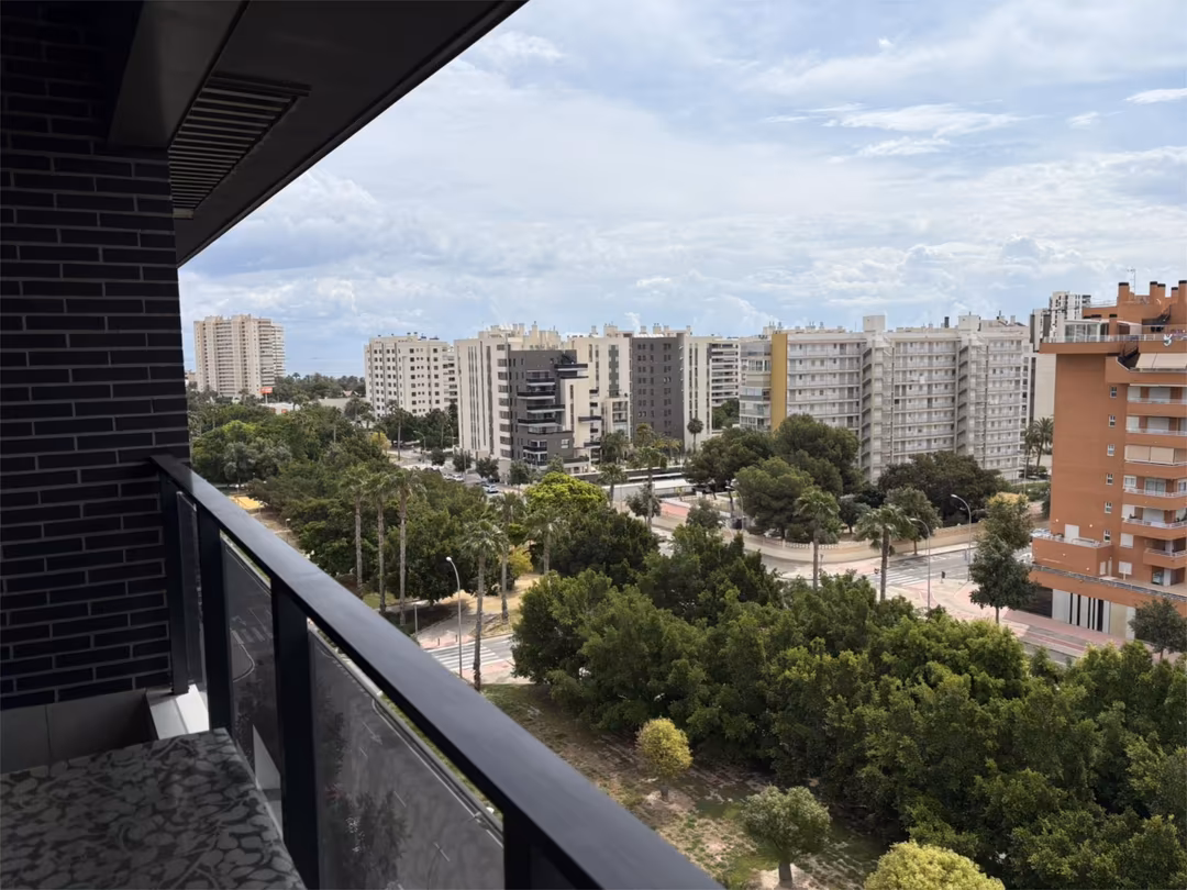 Piso en  Avenida Artista Remigio Soler López 2