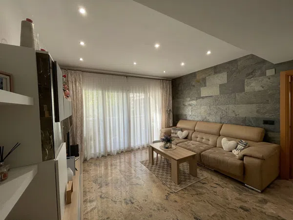 Piso en calle de Federico Alcácer Aguilar, 1 - Foto 1