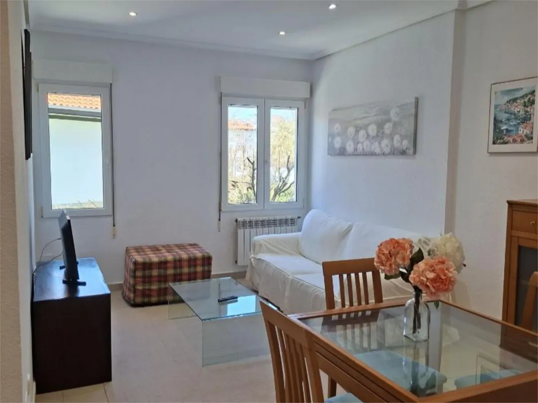 Piso en  Avenida Castañeda 15 - Foto 1