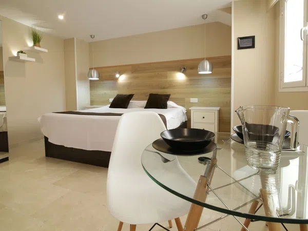 Estudio en calle de Bordadores, 9 - Foto 1