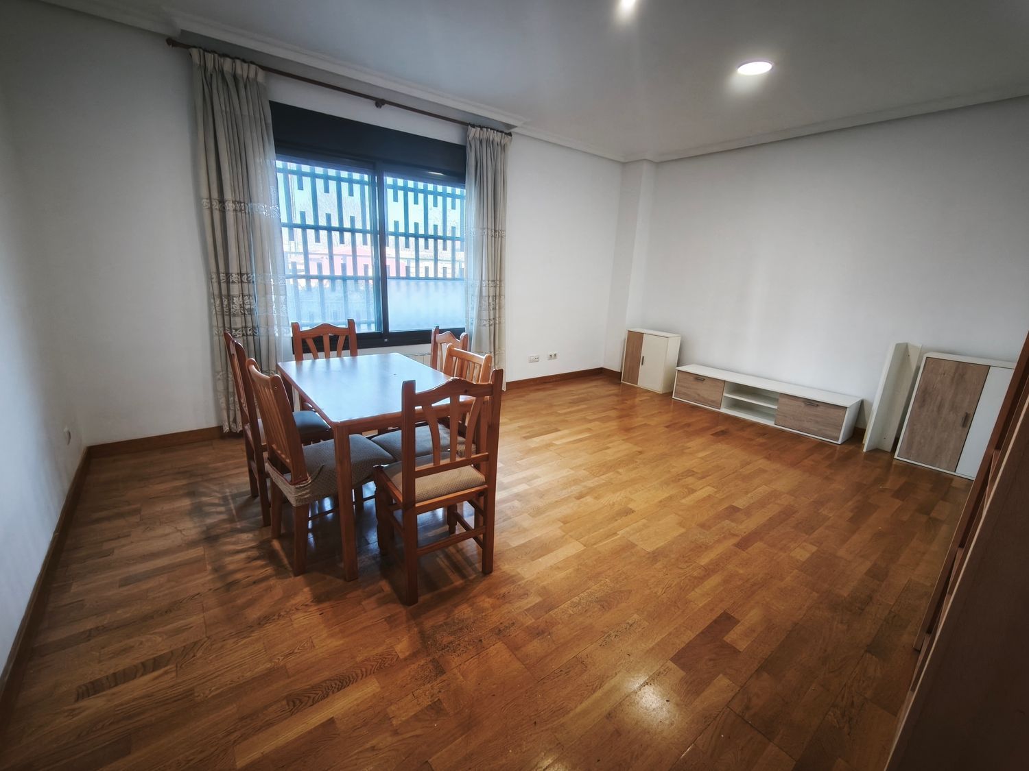 Piso en calle de Antonio López, 217 - Foto 3