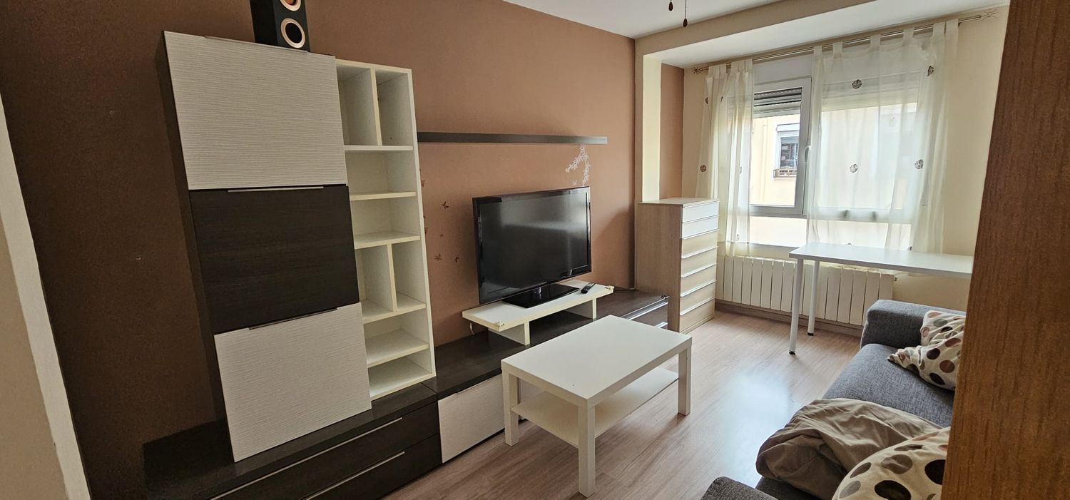 Piso en calle de Pamplona Escudero, 4 - Foto 1