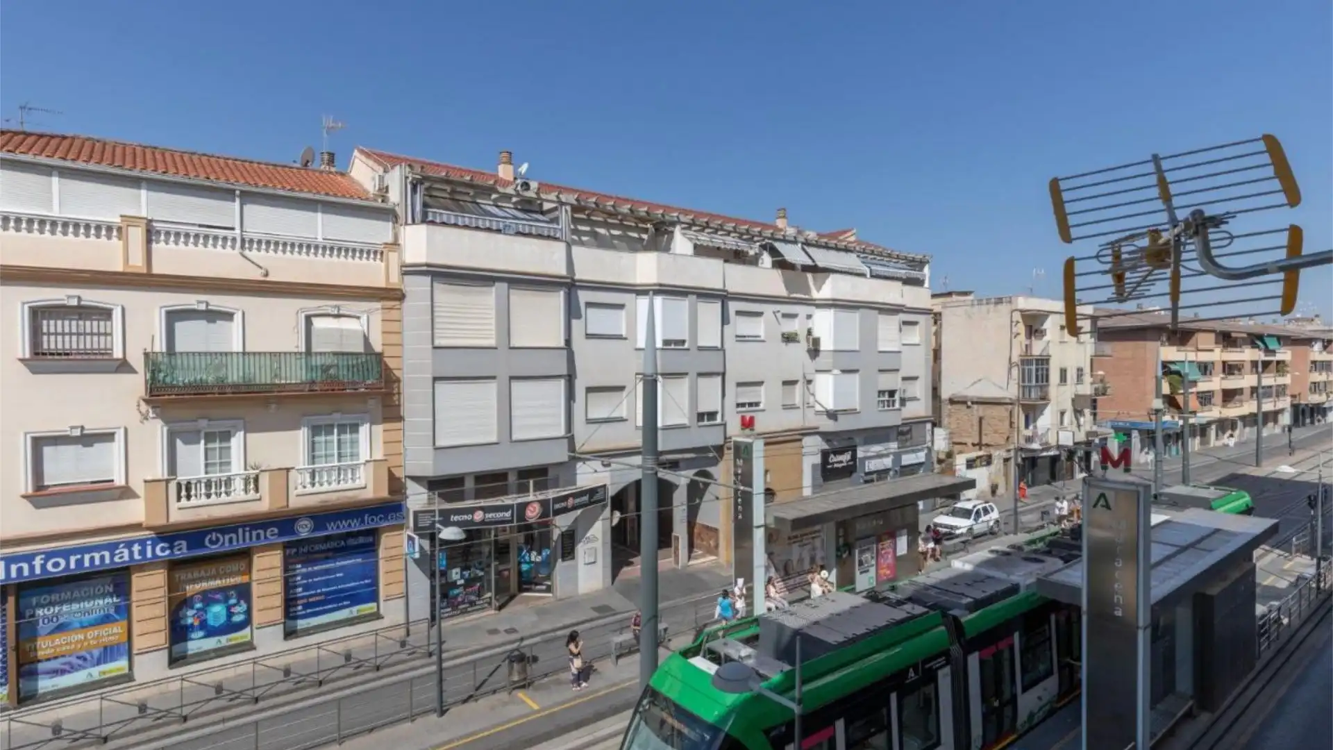 Piso en  Avenida Blas de Otero 15 - Foto 1