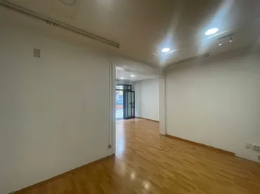 Local comercial en Mollet del Vallès - Foto 3