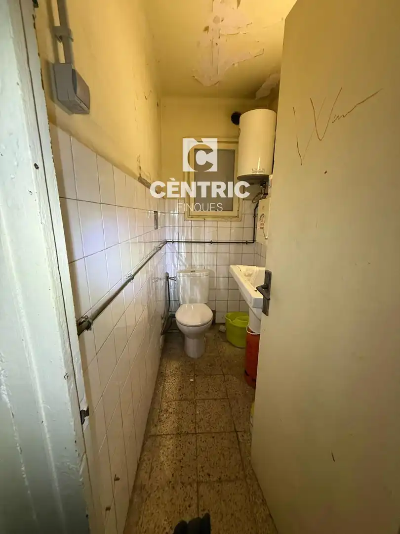 Local comercial en Sabadell - Foto 12