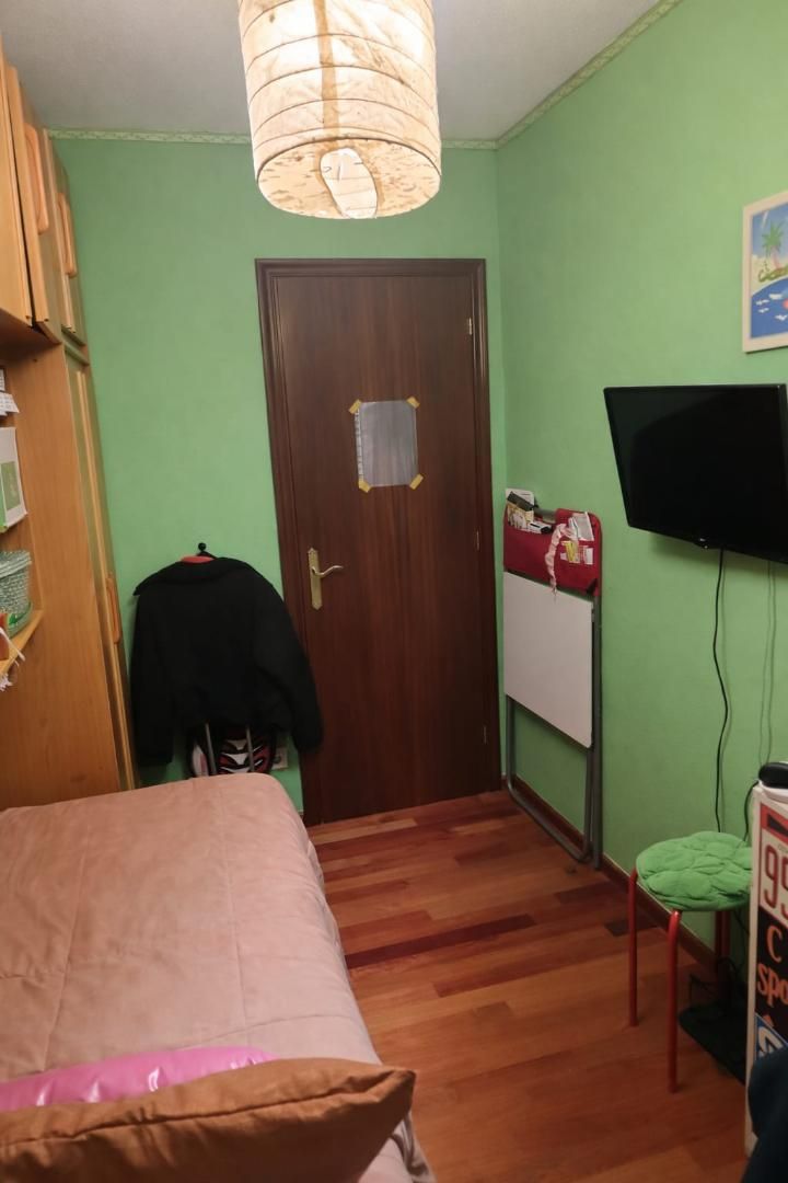 Piso en  Calle Manuel Pombo Angulo 12 - Foto 5