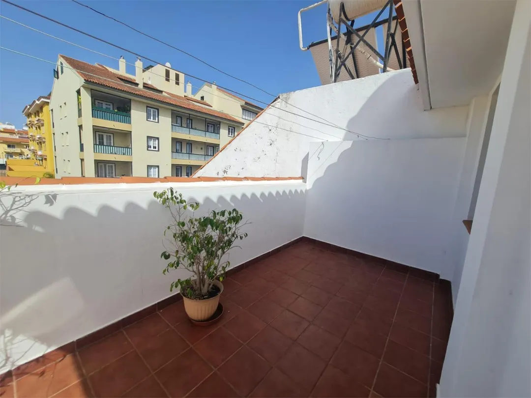 Casa adosada en  Calle Leonor Monteverde 11 - Foto 4