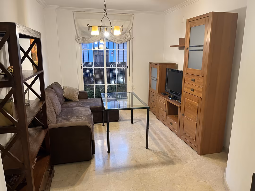 Piso en  Calle Luis Ponce de León 11