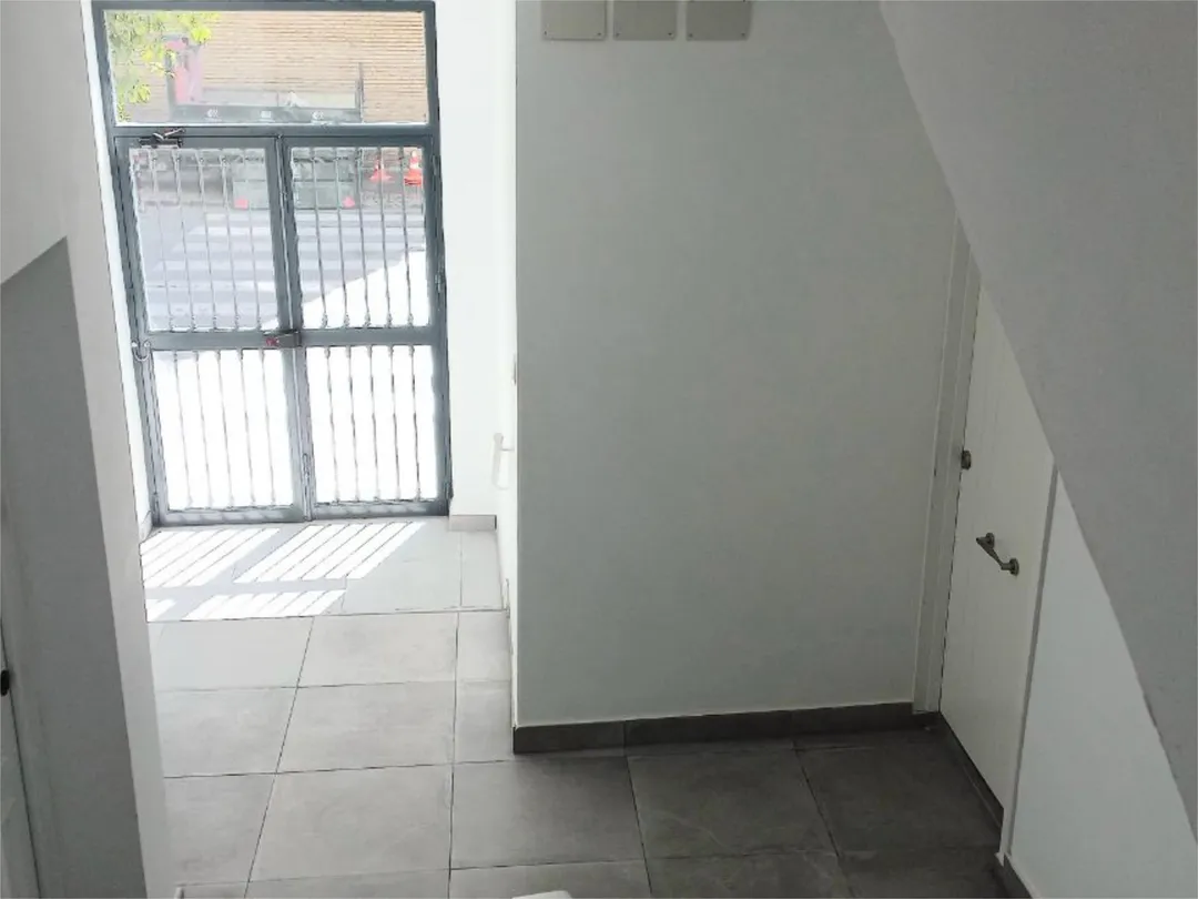 Piso en  Calle Calzada del Arroyo 6 - Foto 2