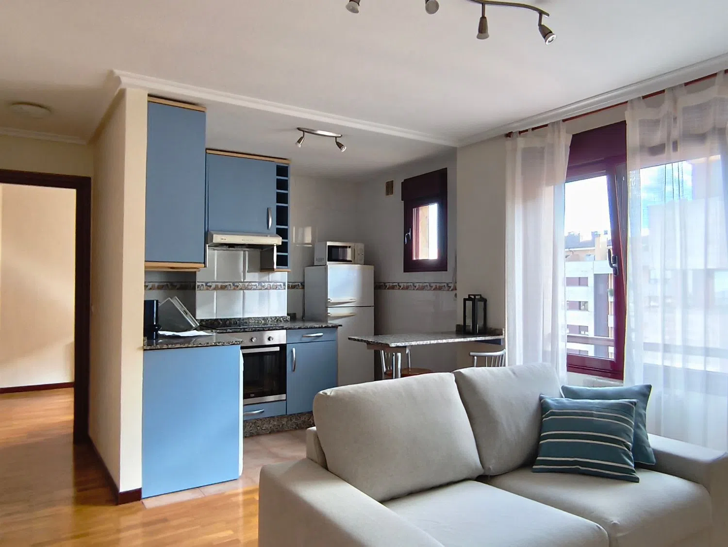 Piso en calle Poetas Gamoneda, 8 - Foto 2