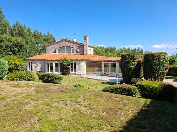Casa o chalet independiente en Avenida Ramón Núñez Montero, 89, Oleiros, Oleiros - Foto 1