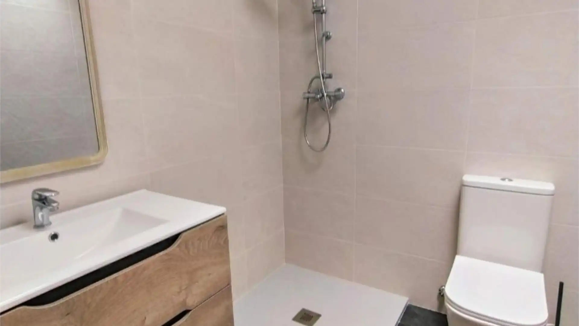 Casa adosada en  Calle Navarra 12 - Foto 14