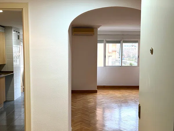 Piso en avenida de los Prunos, 24