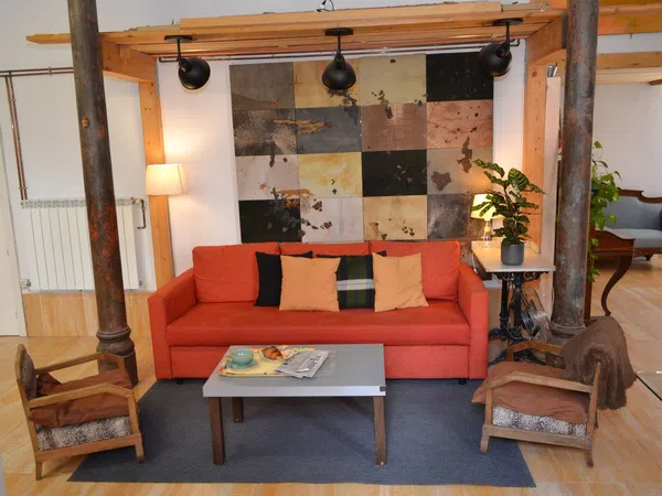 Chalet pareado en calle del Mesón de Paredes, 10
