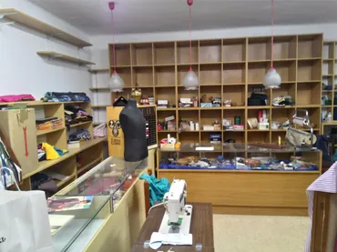Local comercial en calle Carrer de Balmes 1 - Foto 2