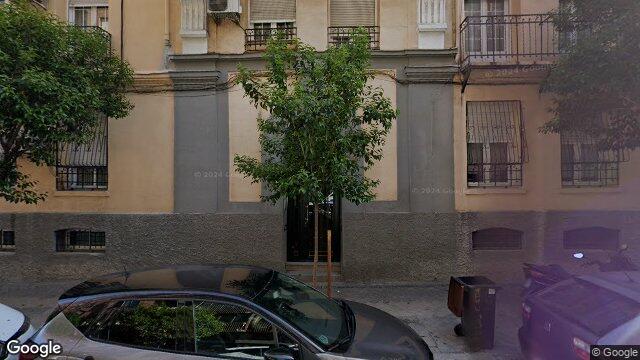 Vista de la calle de Piso en Calle Santa Casilda, 10
