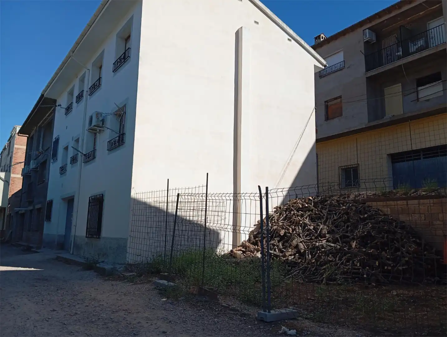 Casa adosada en  Calle Joaquín Paya 18 - Foto 2