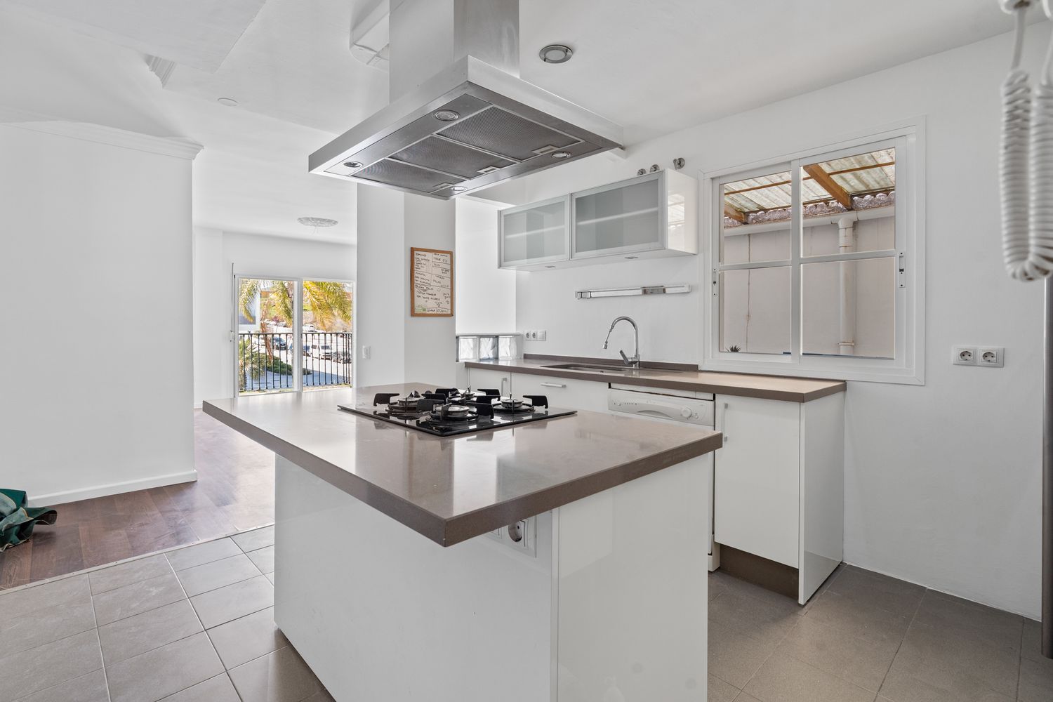 Piso en avenida Pablo Ruiz Picasso, 64 - Foto 2