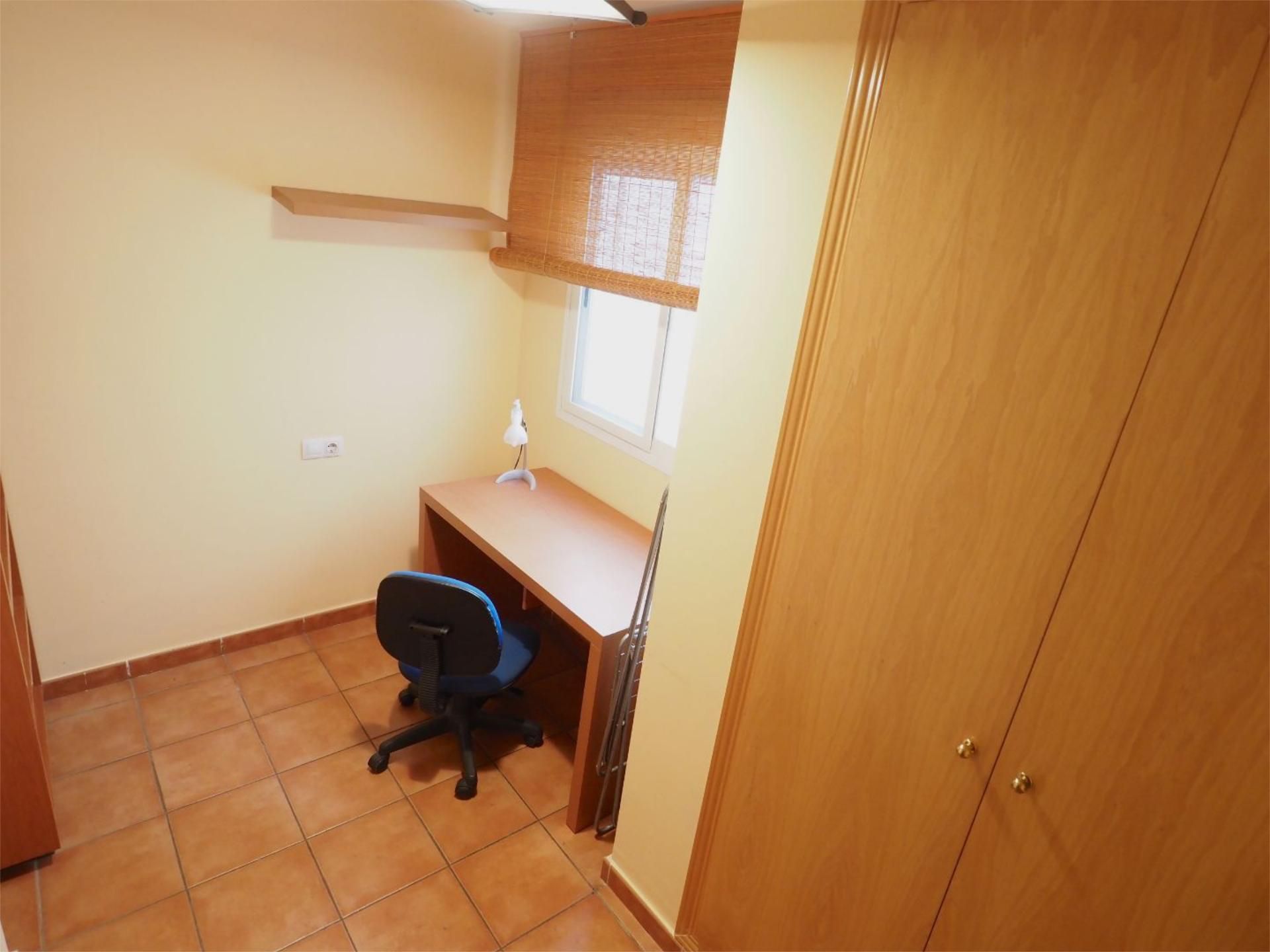 Piso en  Carrer de Costa i Borrás 54 - Foto 11