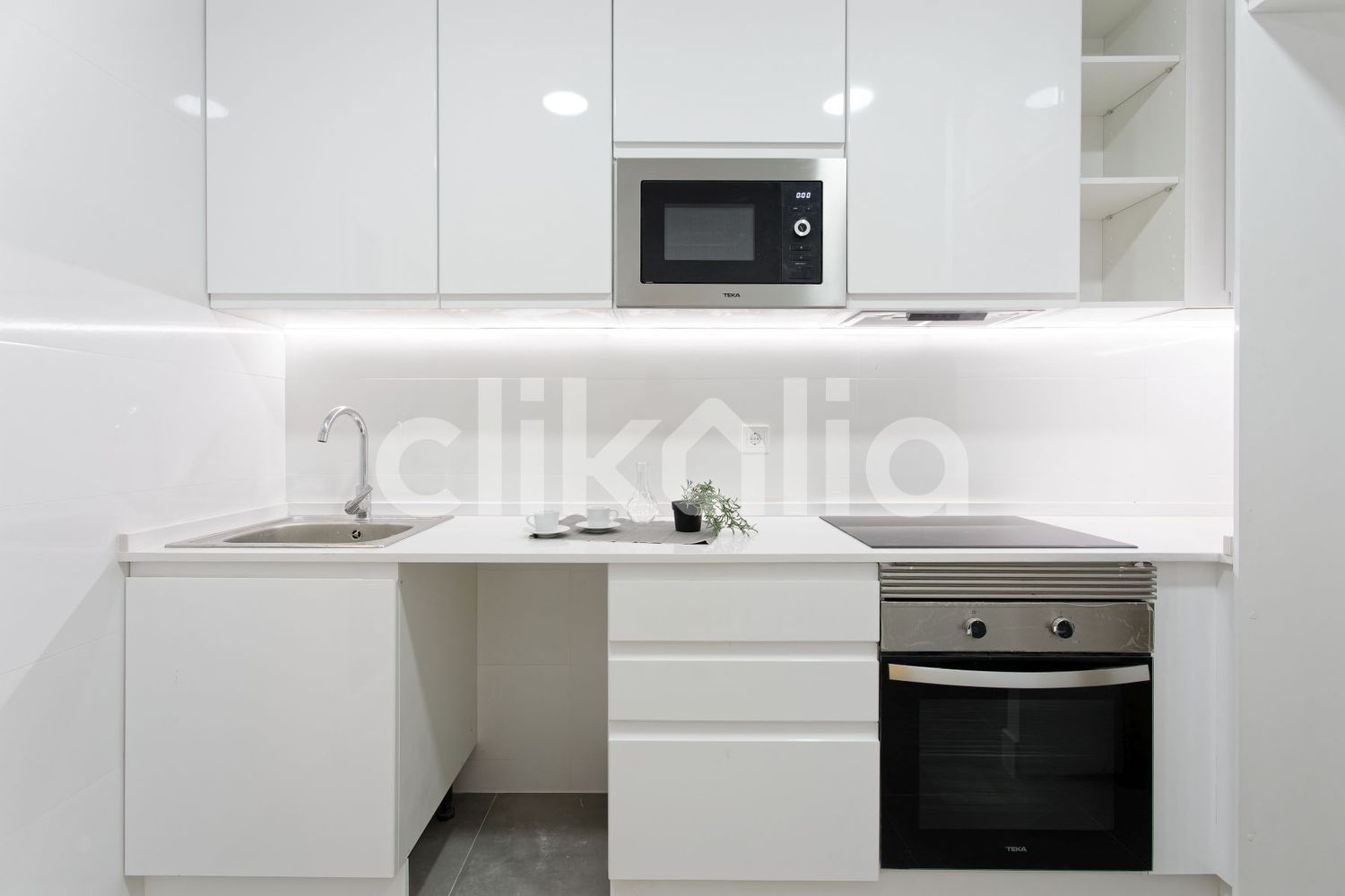 Piso en calle de Trafalgar - Foto 17