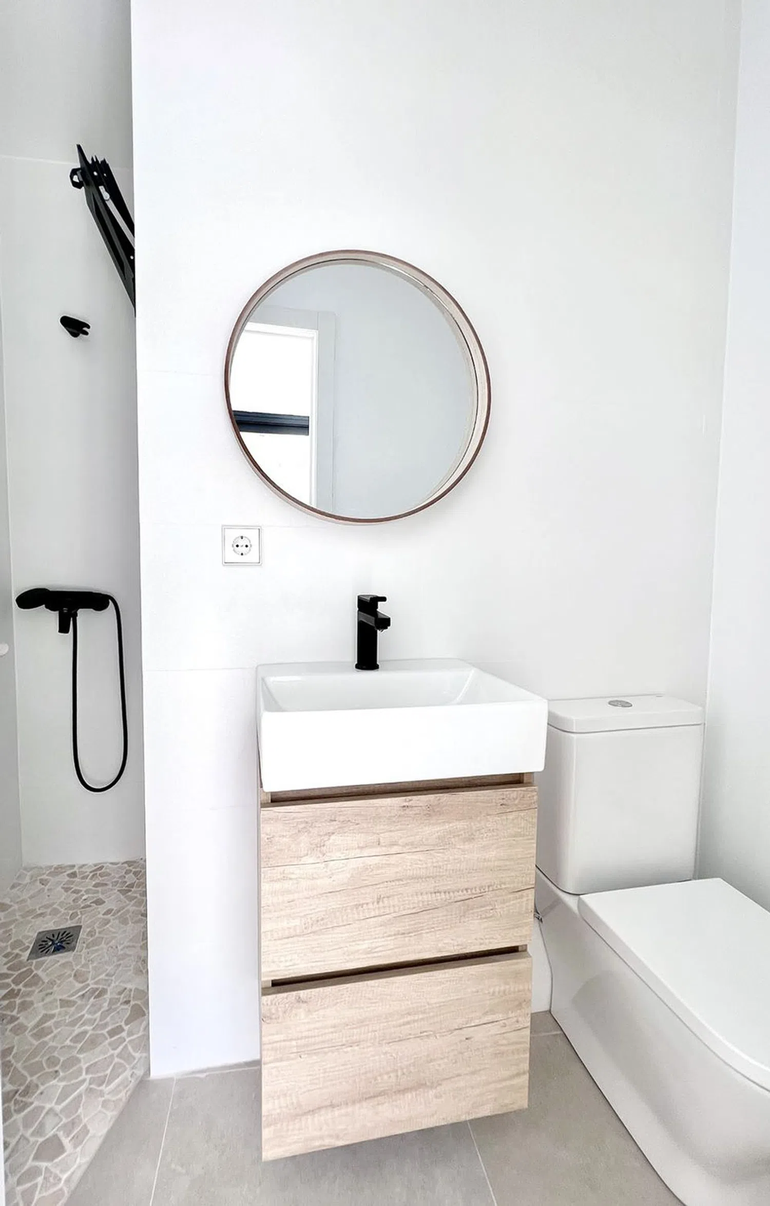 Chalet adosado en calle d'Alòs, 15 - Foto 3