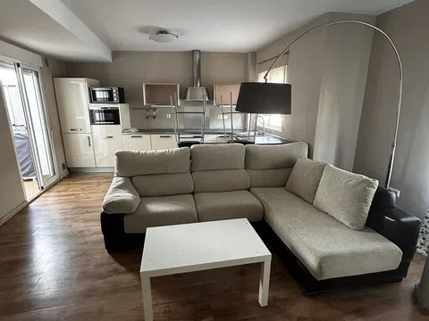 Piso en avenida Pedro Diaz Cassou, 13