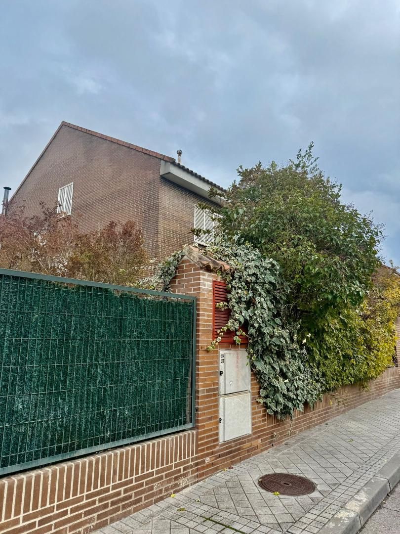 Chalet en  Calle Catalpas 1 - Foto 4