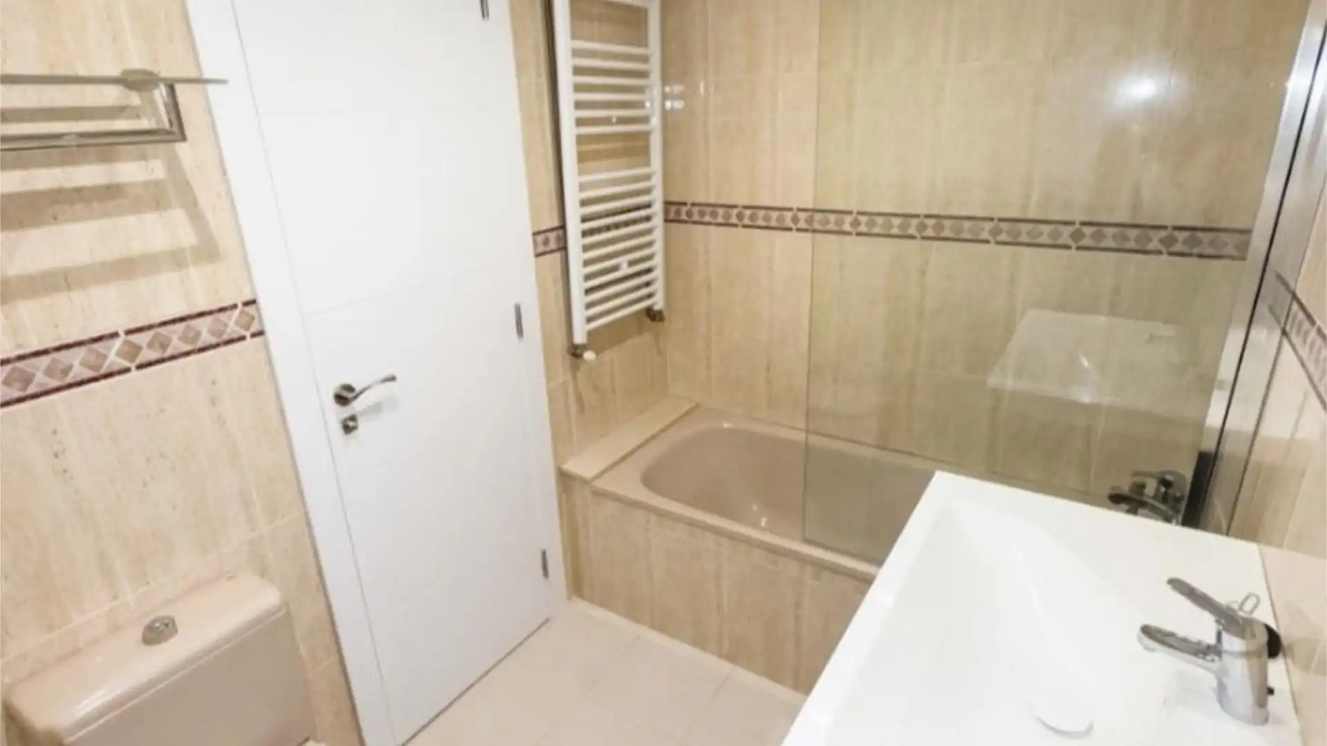 Piso en  Carrer de la Casa de la Misericòrdia 14 - Foto 18