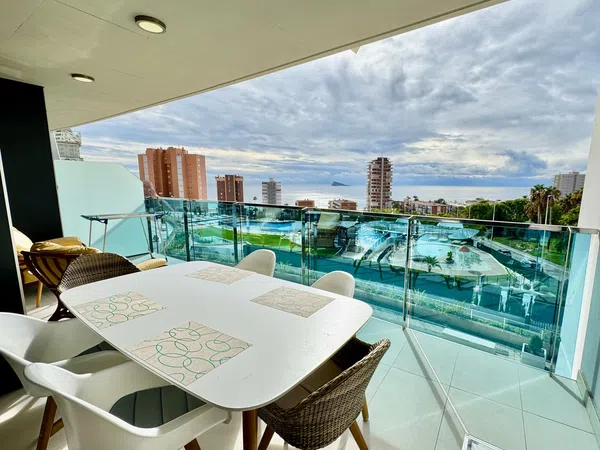 Piso en avenida la Villajoyosa, 12