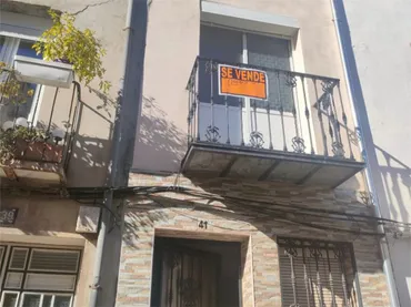 Casa adosada en  Calle Calvario 41 - Foto 1