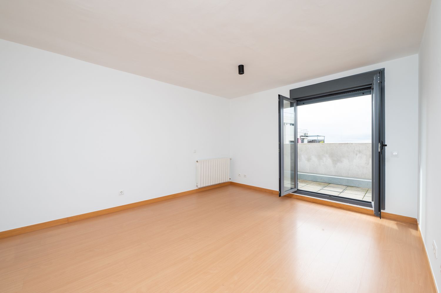 Ático en calle de Lina Odena - Foto 4