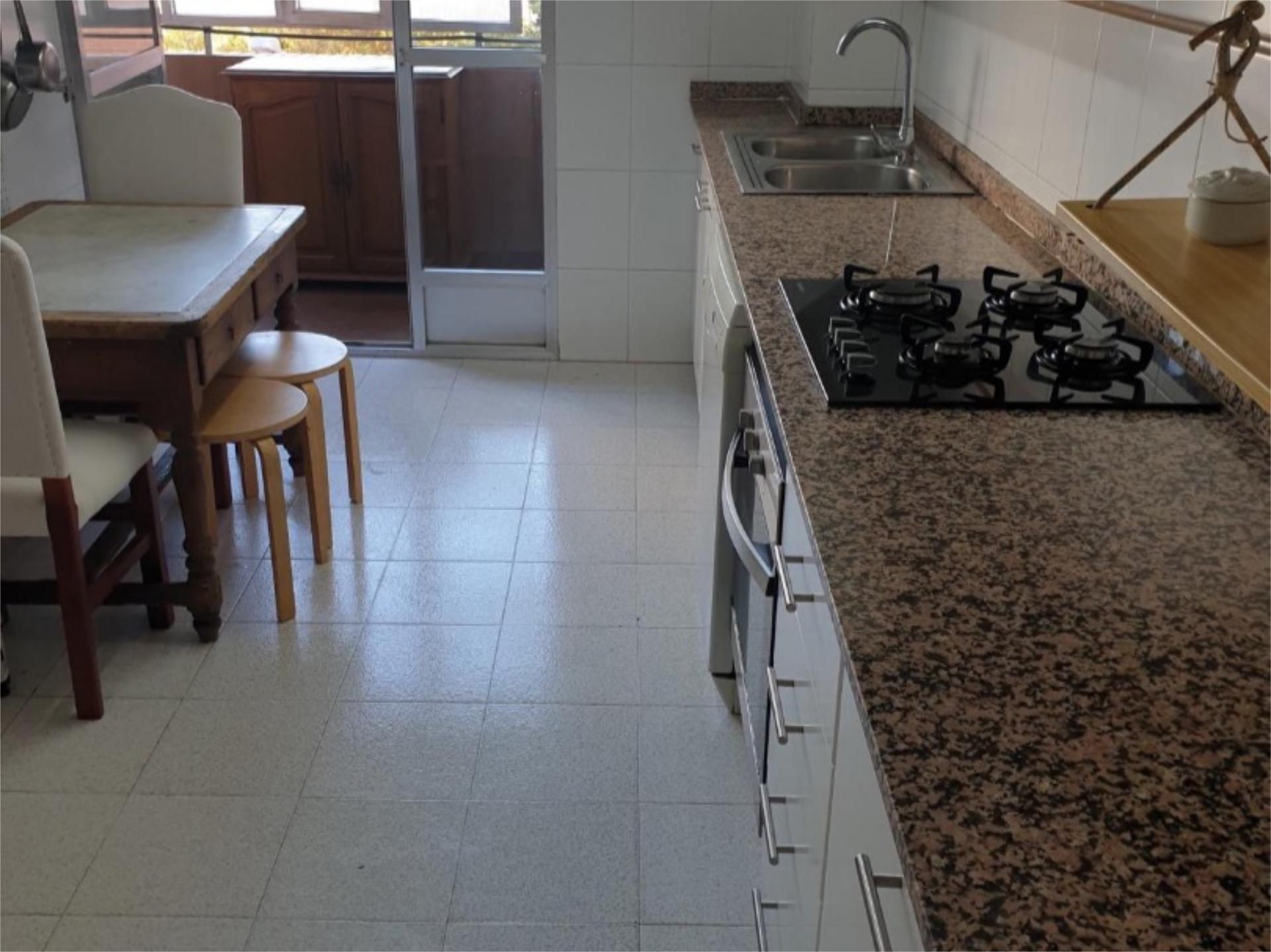 Piso en  Carrer de Beniopa 1 - Foto 2