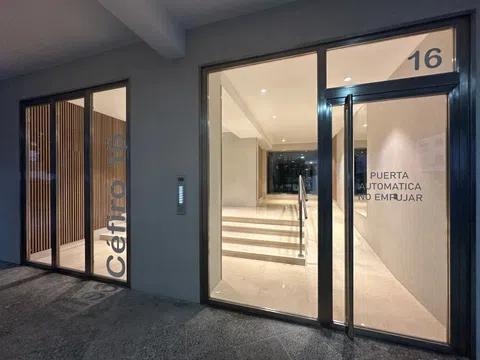 Piso en calle Céfiro, 16