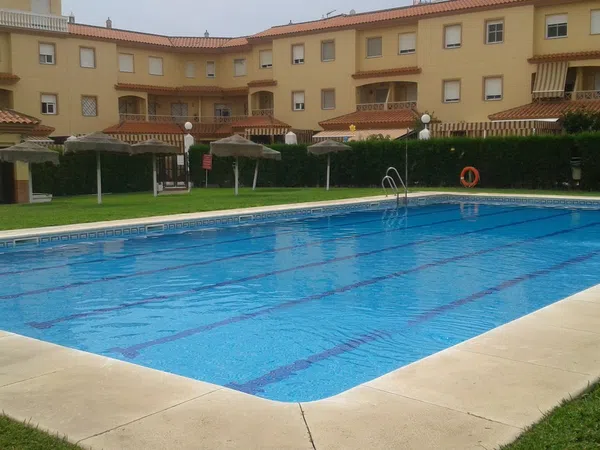 Chalet adosado en Avenida de la Libertad, 37, Punta Umbría pueblo, Punta Umbría pueblo - Foto 1