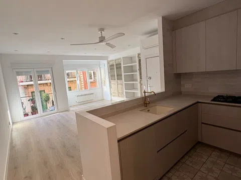 Piso en calle de les Guilleries, 25