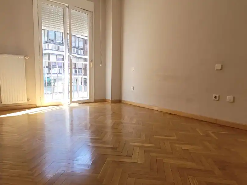 Piso en  Plaza del Cardenal Cisneros 4 - Foto 7