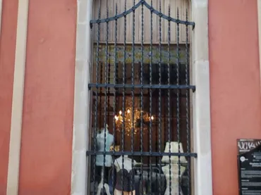Local comercial en  Plaça de Mossèn Jacint Verdaguer 18 - Foto 2