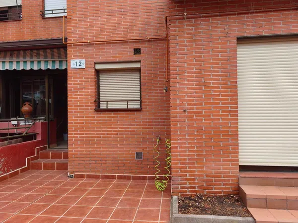 Chalet adosado en Calle Santillana Mar 12 Comu, 12, Casco Antiguo, Casco Antiguo - Foto 2