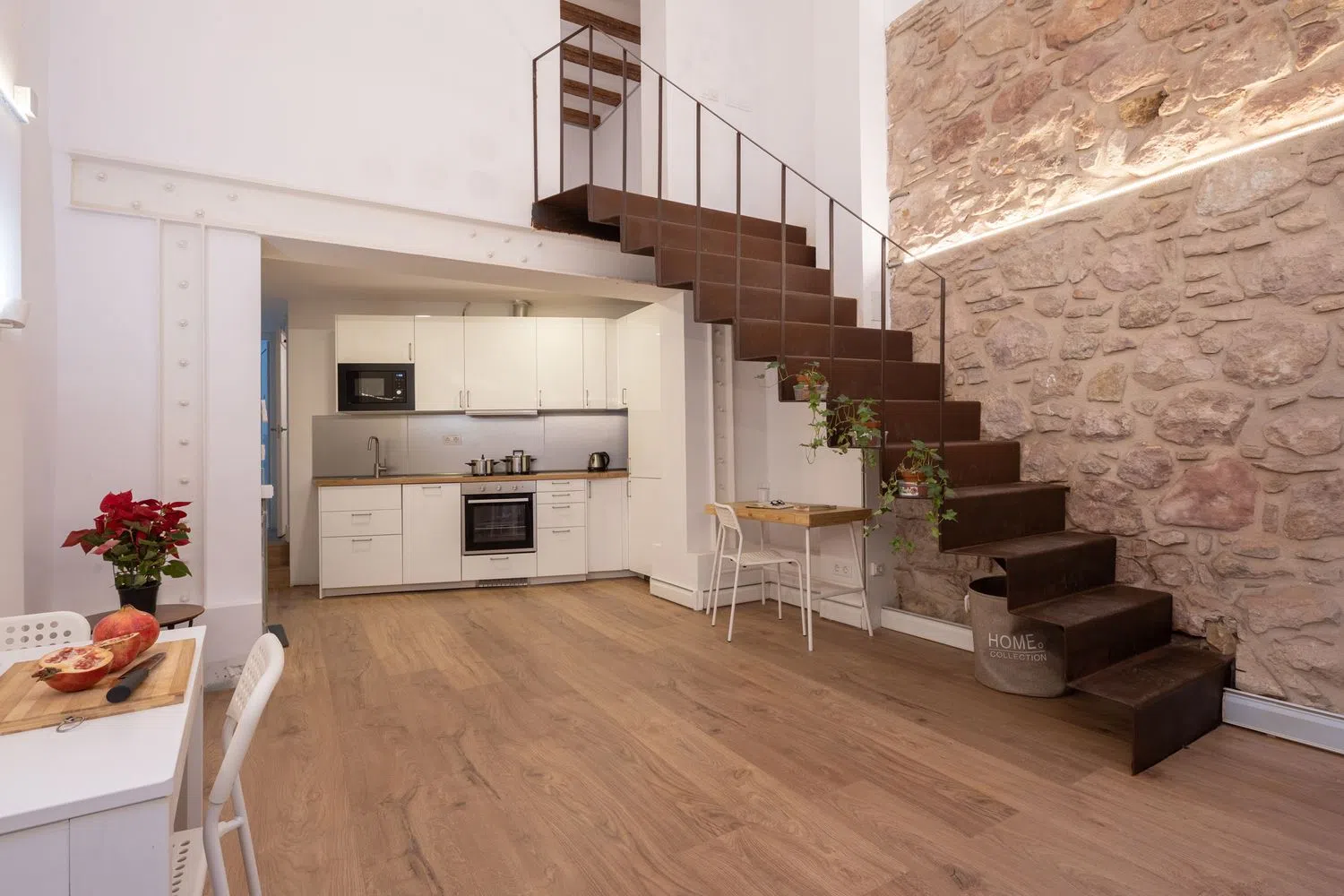 Estudio en calle de Villarroel, 98 - Foto 1