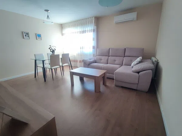 Piso en calle de Armenteros, 27