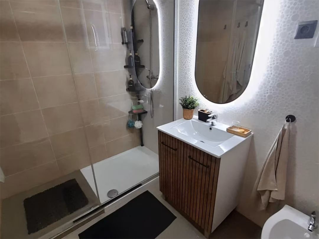 Piso en  Avenida Rocio Jurado 7 - Foto 14